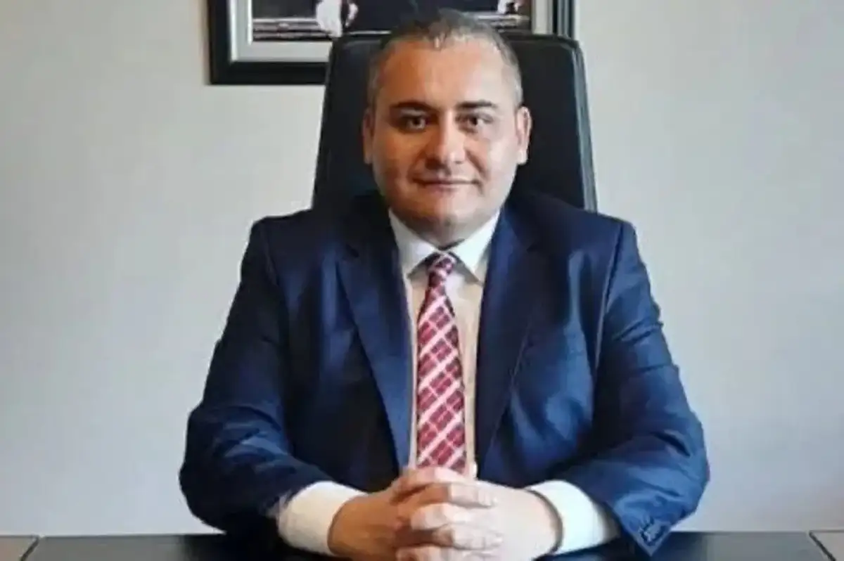 CHP'li Belediye Başkanından Babası İçin İş İsteyen Çocuğa Skandal Sorular: "Baban Rüşvet Alır mı?"