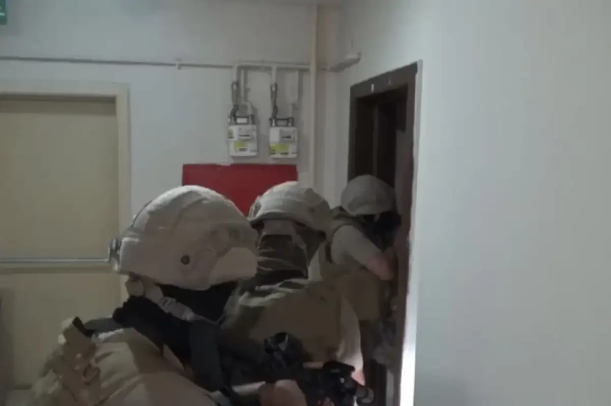 DEM Parti Sultangazi İlçe Başkanlığına Silahlı Saldırı: 2 Gözaltı