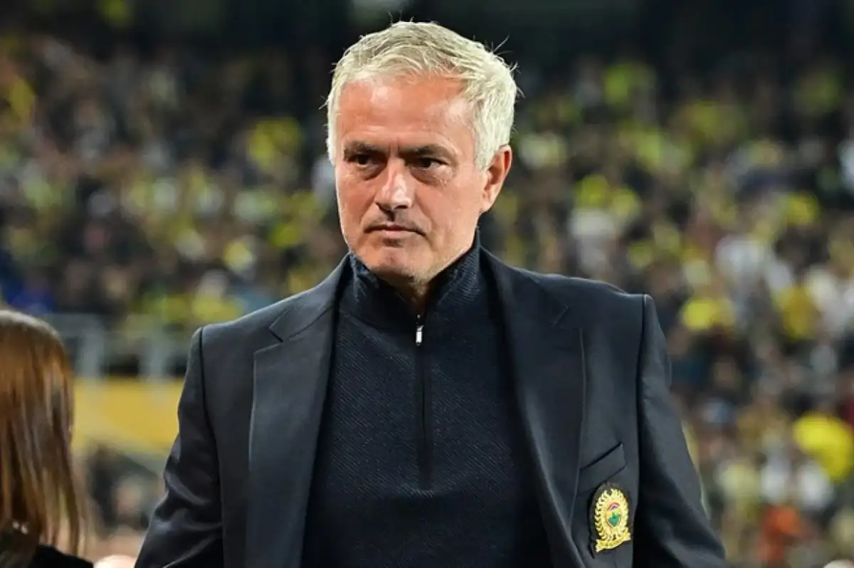 Derbi Öncesi Mourinho'dan Flaş Açıklama: Beşiktaş'ın Şampiyon Olma İhtimali Yok Ama...