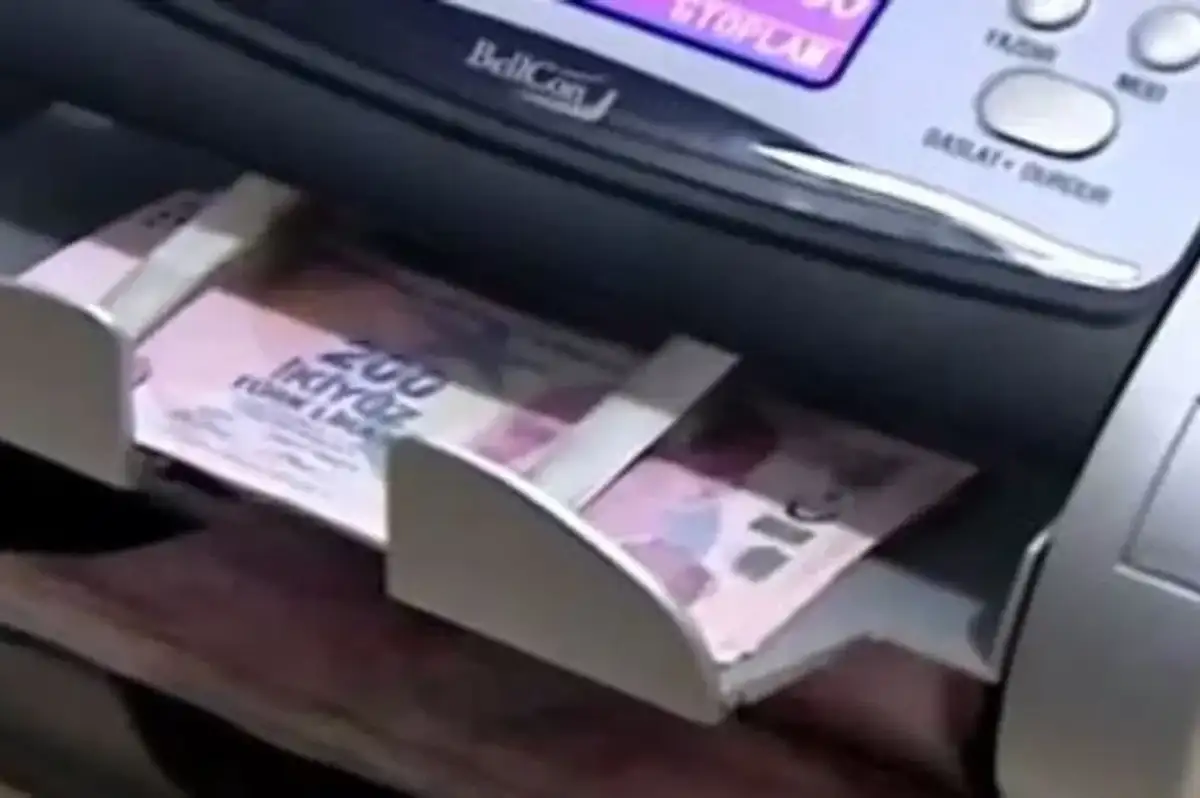Dolar ve Euro'da Beklenti Düştü! Merkez Bankası Anketi Olumluya Dönüyor