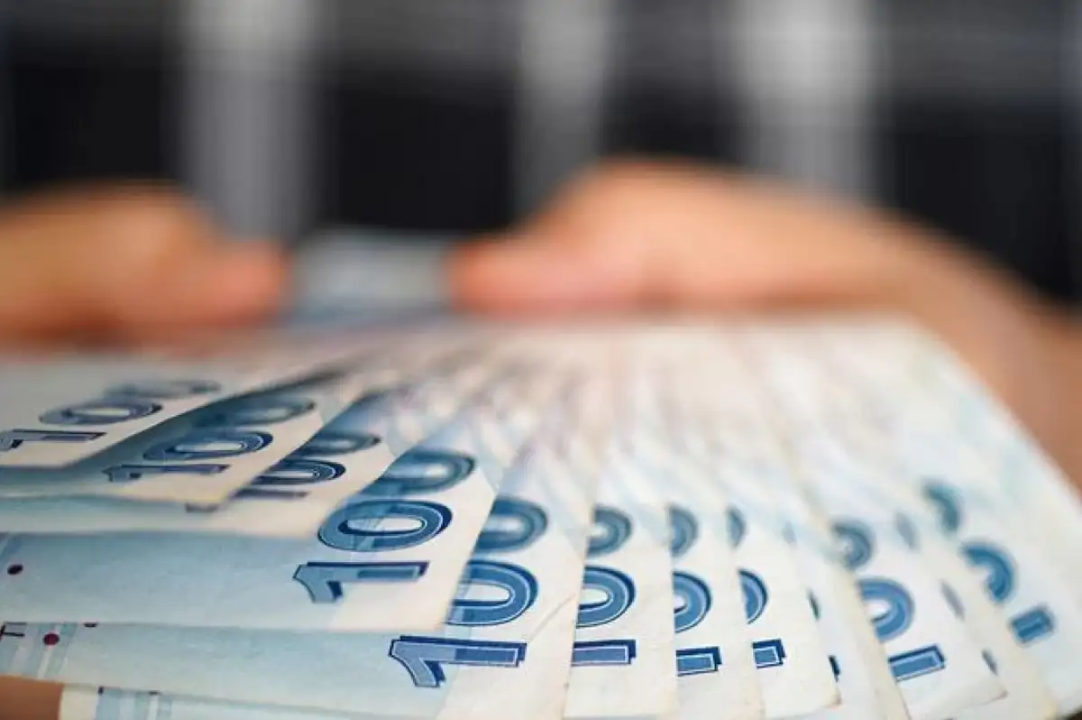 Emekli Maaşı için 2 Farklı Tahmin! 2025 Zammı Ne Kadar Olacak?