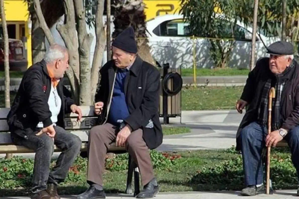 Emeklilerin Yıllarca Ödediği Masraf Kalkıyor: Artık Bedava Olacak!
