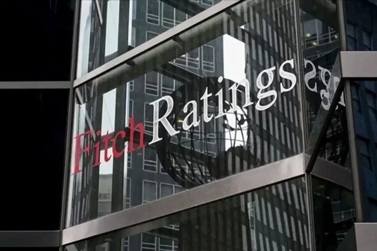 Fitch Ratings, Türkiye'nin kredi notunu 'B+'dan 'BB-'ye yükseltti