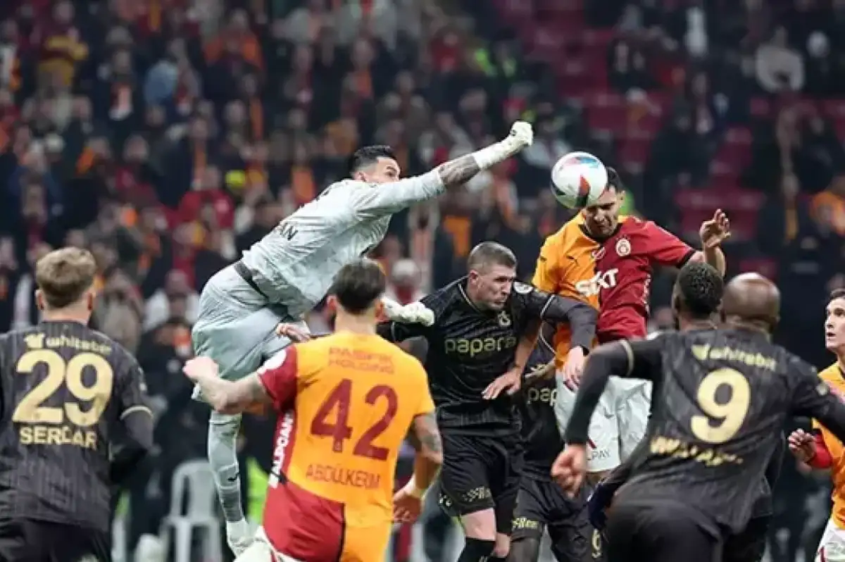 Galatasaray-Trabzonspor Maçı Yorumlandı: İşte Çok Konuşulan Pozisyon ve Kararlar!