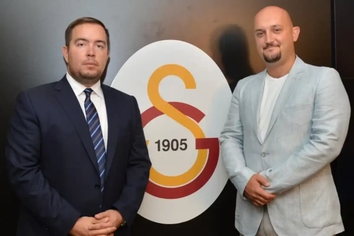 Galatasaray'da İstifa Şoku ve Olağanüstü Toplantı Kararı