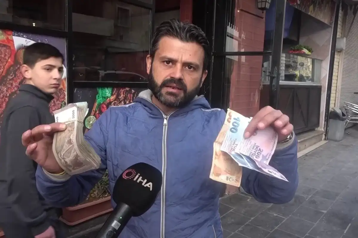 Halep'te Esad'ın Parası Pul Oldu: Tercih Türk Lirası!