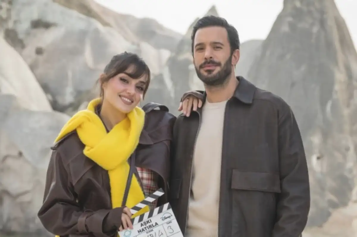 Hande Erçel ve Barış Arduç'lu Aşkı Hatırla Dizisi Kapadokya'da Sete Çıktı
