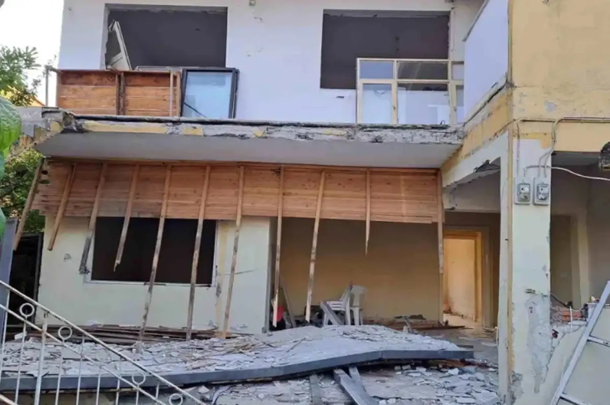 Hatay'ın Dörtyol İlçesinde Kahreden Olay! Çöken Balkonun Altında Kalan 2 Kişi Hayatını Kaybetti