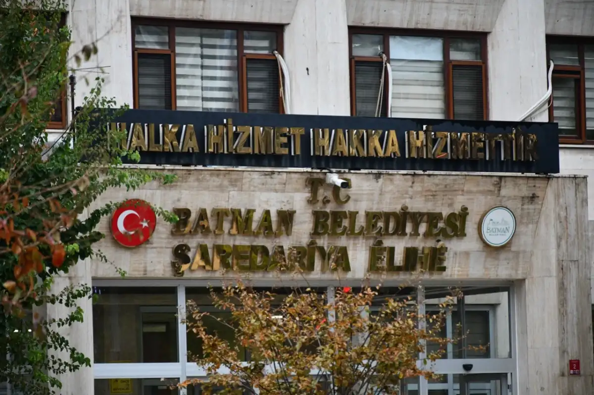 İçişleri Bakanlığı 3 Belediyeye Kayyum Atadı: PKK ile İrtibatlı Oldukları İddia Edilmişti