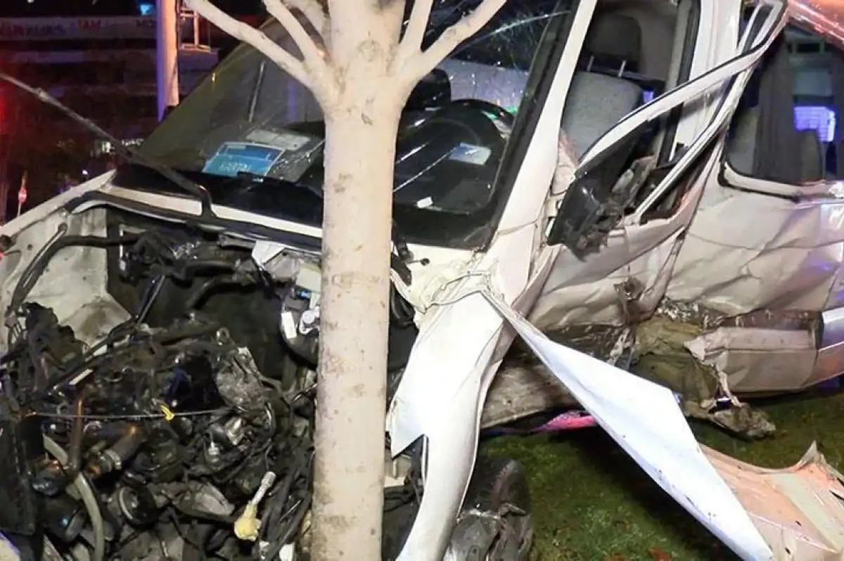 İstanbul Kartal Sahil Yolu'nda Kaza! Çok Sayıda Yaralı Var...