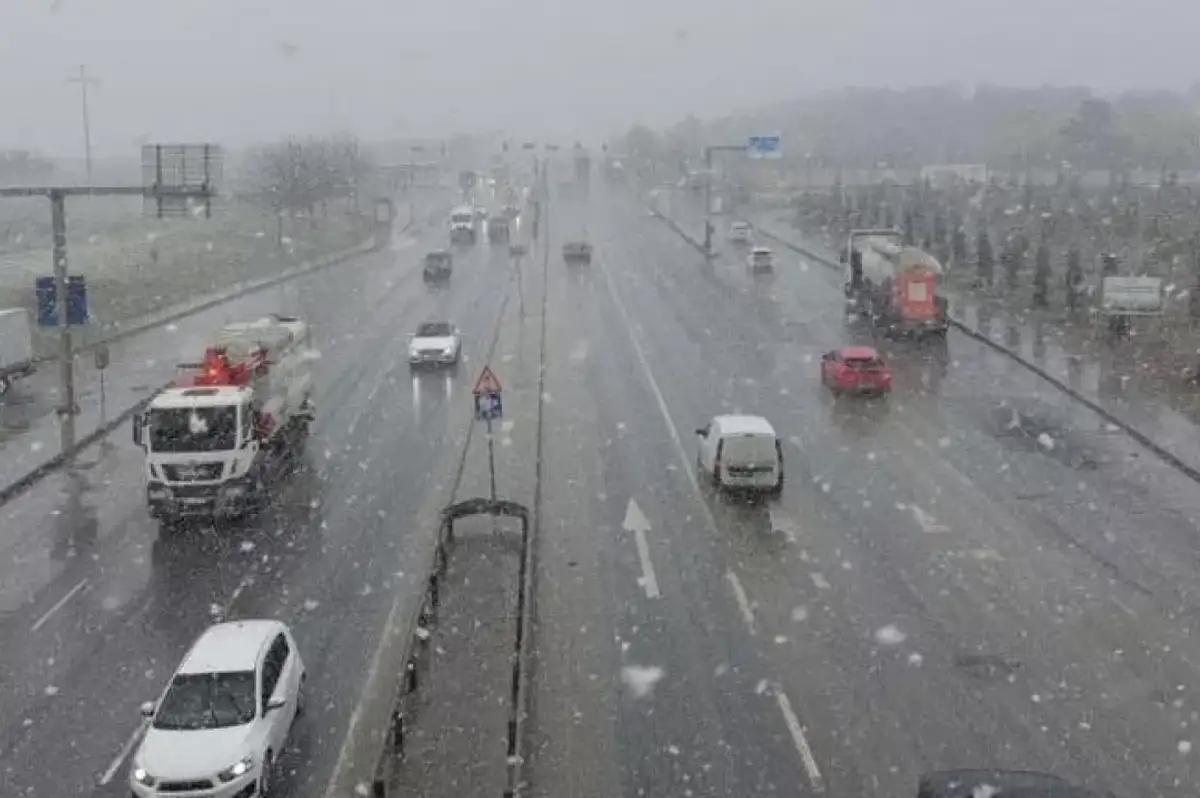 İstanbul'a Ne Zaman Kar Yağacak? AKOM'dan Son Dakika Uyarısı