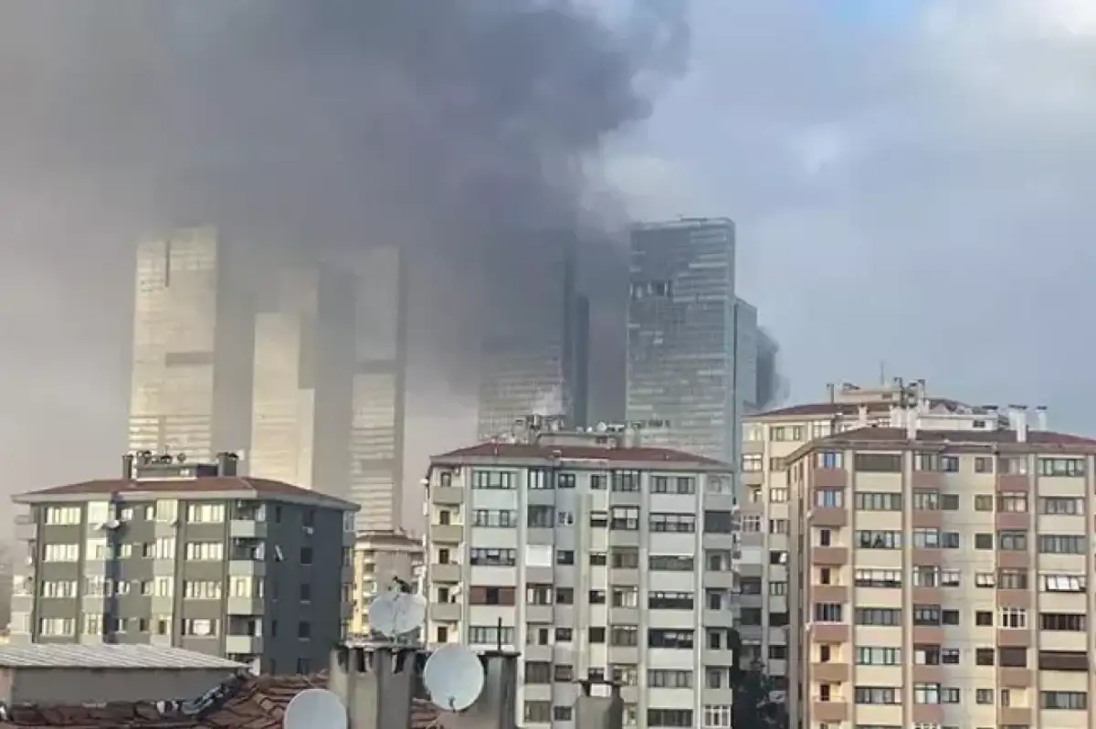 İstanbul'da 2 Farklı Noktada Yangın! Şişli ve Beyoğlu İlçeleri Alevlere Teslim Oldu