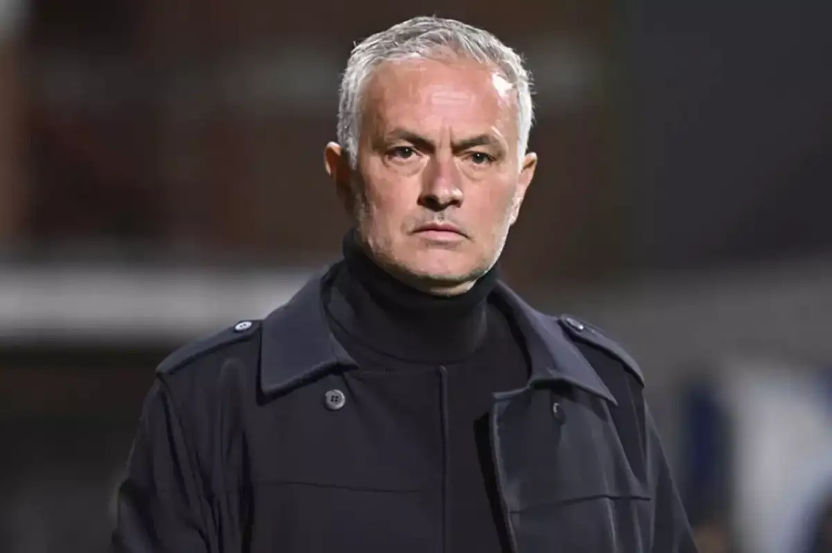 Jose Mourinho Operasyon Geçirecekti: Hastalığı Ortaya Çıktı