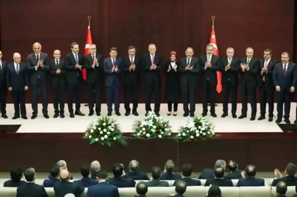 Kabinede Hangi Bakanlar Değişiyor? Tarım ve Orman Bakanı Değişecek Mi?