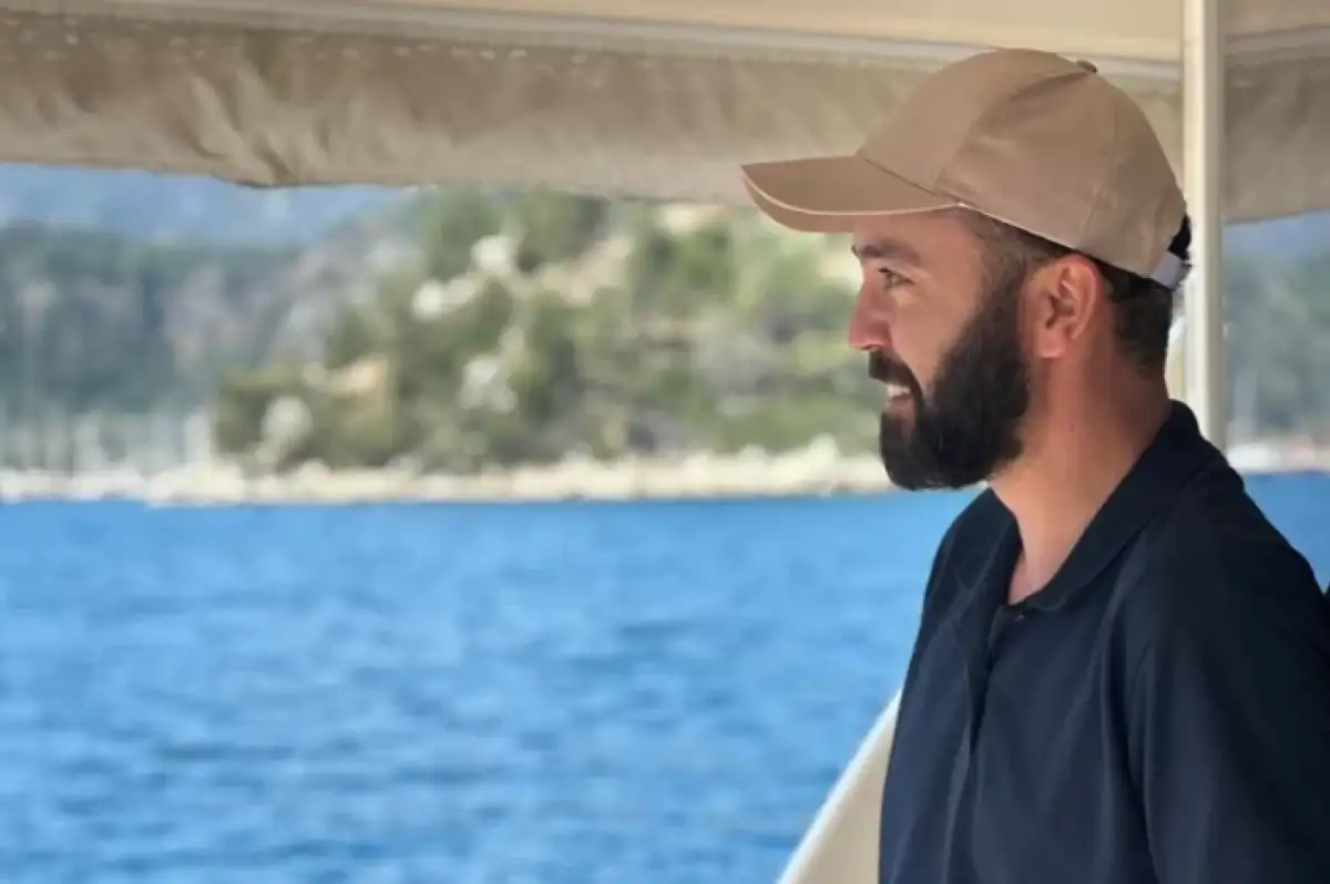 Kalpazan Dizisi Tarık Kimdir? Sarp Akkaya’nın Canlandırdığı Karakterin Hikayesi