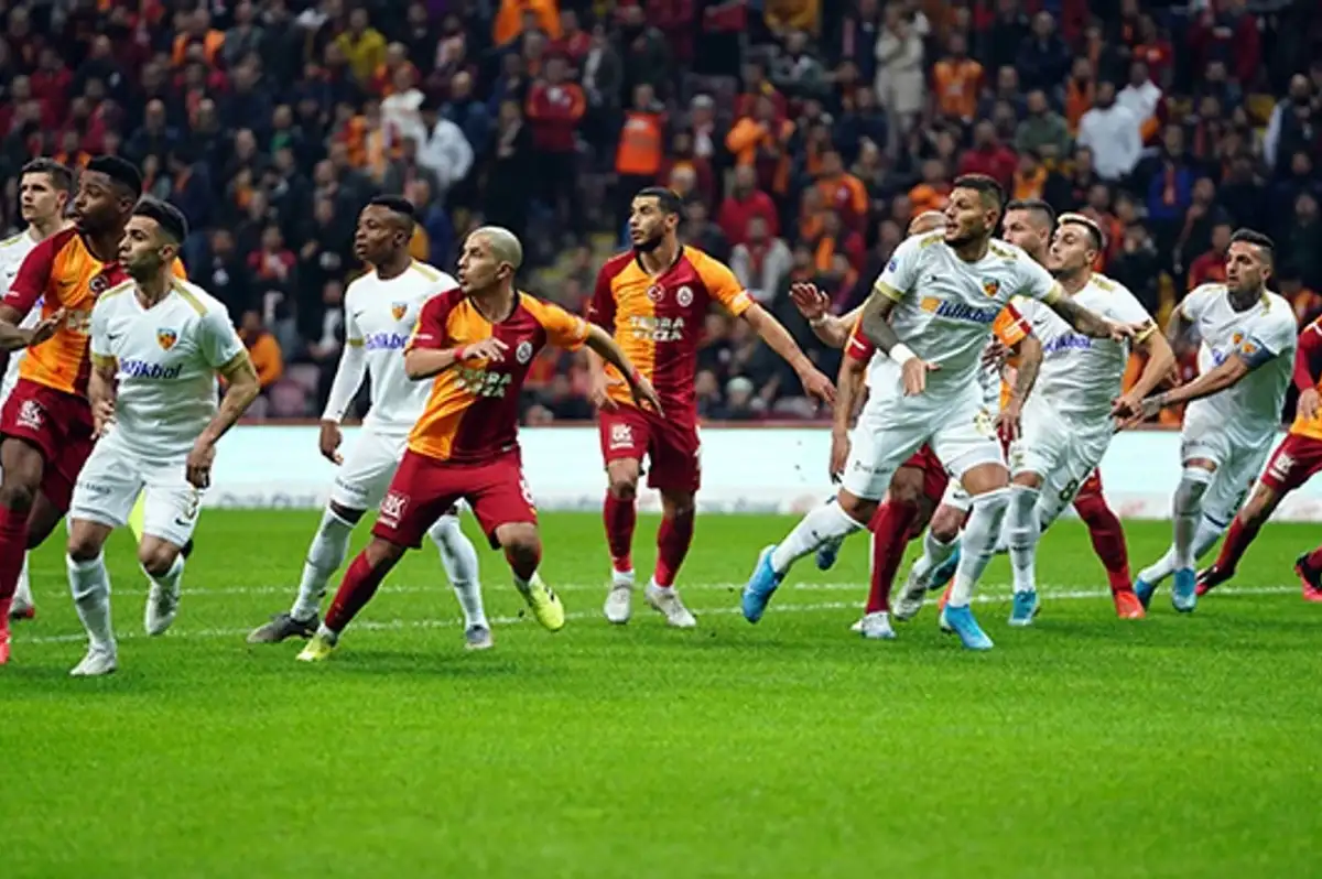 Kayserispor Galatasaray Maçı Ne Zaman? Kayserispor Galatasaray Maçı Hangi Kanalda? Kayserispor Galatasaray İlk 11'ler!