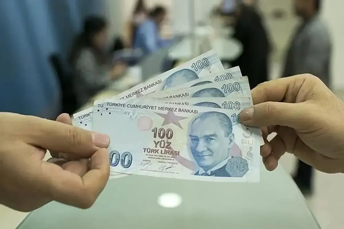 Kız Öğrenci “Vakıftan Aldığım Bursum Geri Alındı” Demişti: Vakıftan Açıklama Geldi