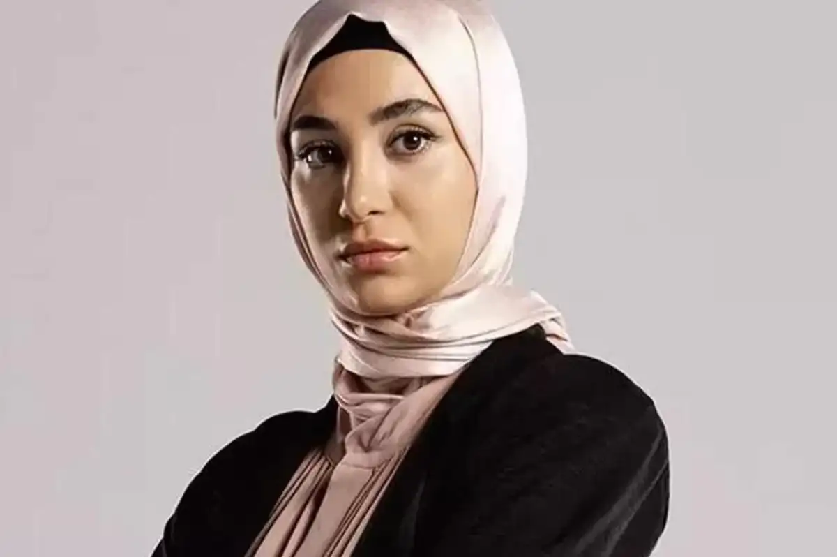 Kızıl Goncalar Birgül Kimdir? Sitare Akbaş'ın Canlandırdığı Birgül Karakteri Hakkında Kapsamlı Bilgiler
