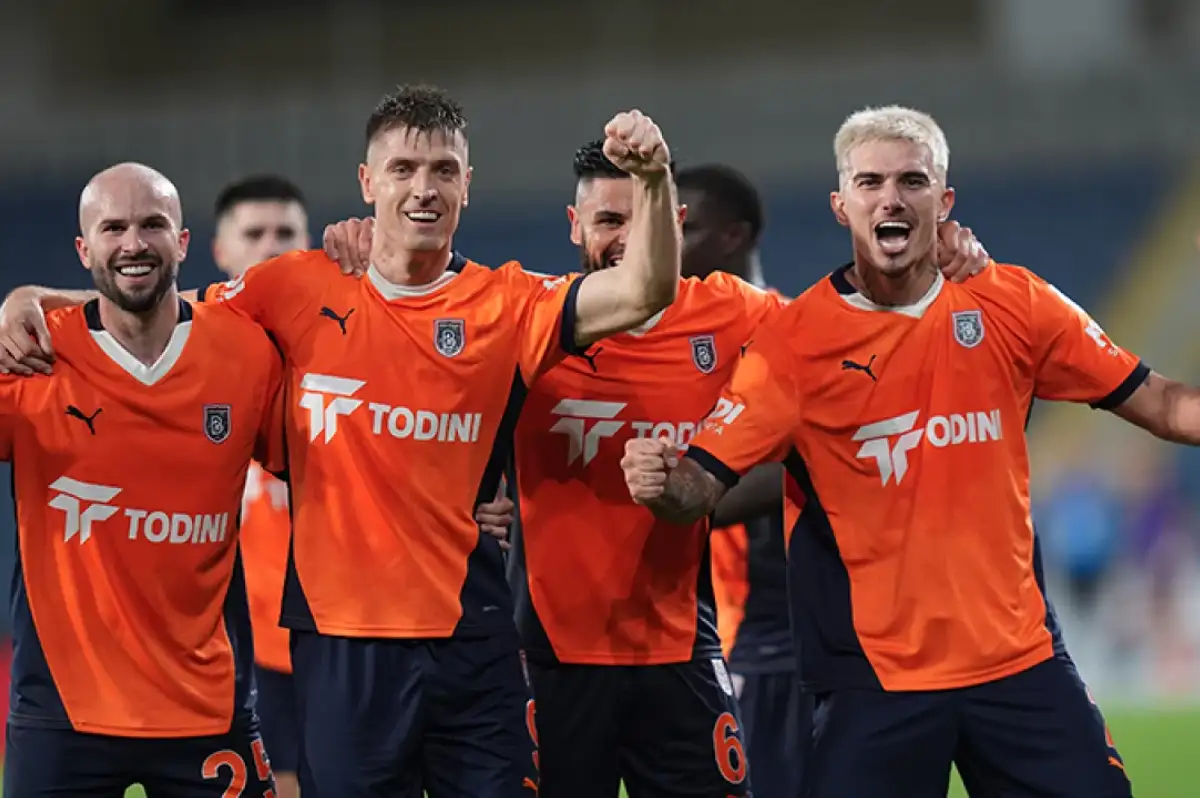 Kopenhag Başakşehir Maçı Ne Zaman? Kopenhag Başakşehir Maçı Hangi Kanalda? Kopenhag Başakşehir İlk 11'ler!