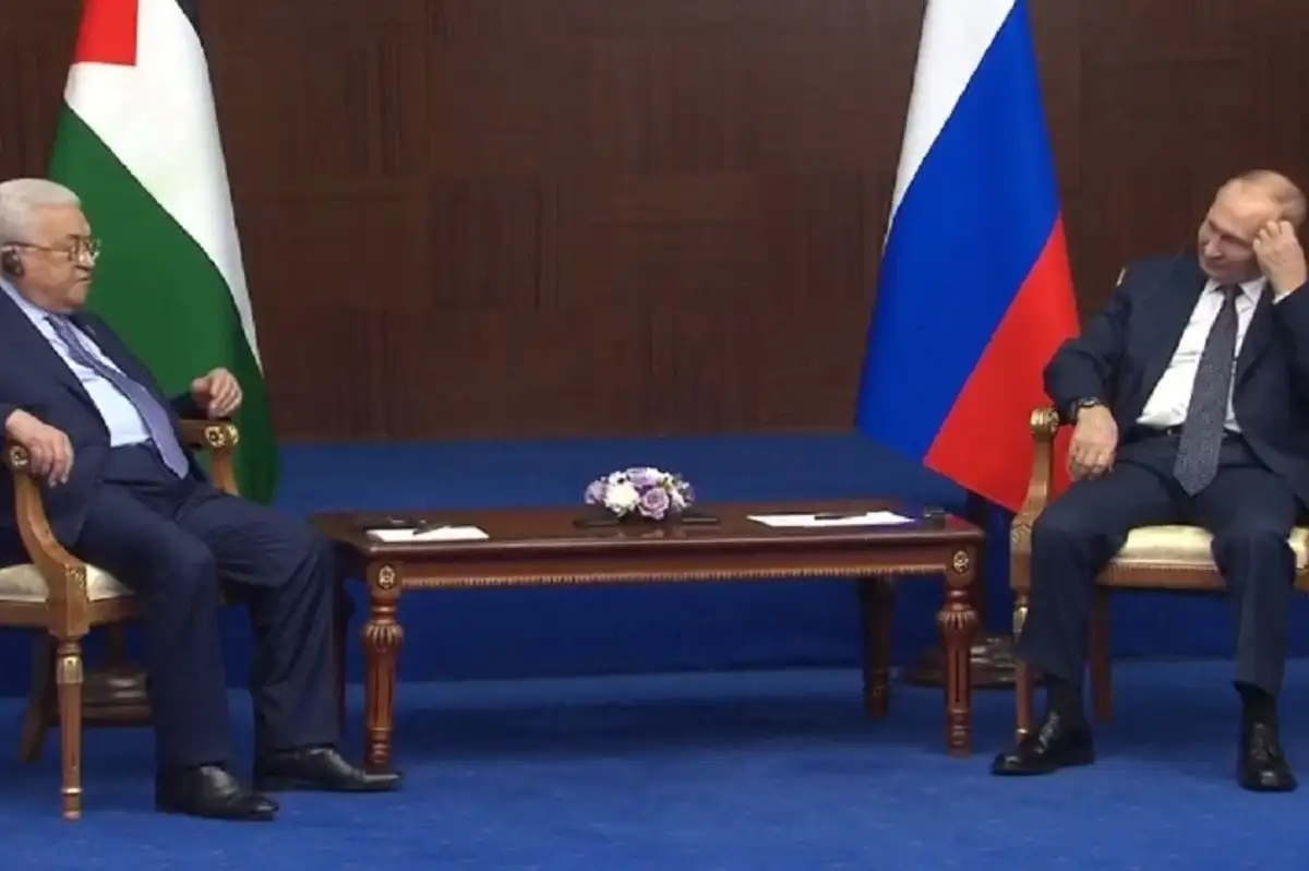 Moskova’da Tarihi Görüşme! Vladimir Putin ile Filistin Devlet Başkanı Abbas Bir Araya Geldi