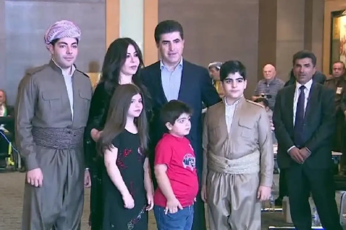 Neçirvan Barzani babası kim, nerenin başkanı, Neçirvan Barzani Mesut Barzani'nin neyi oluyor