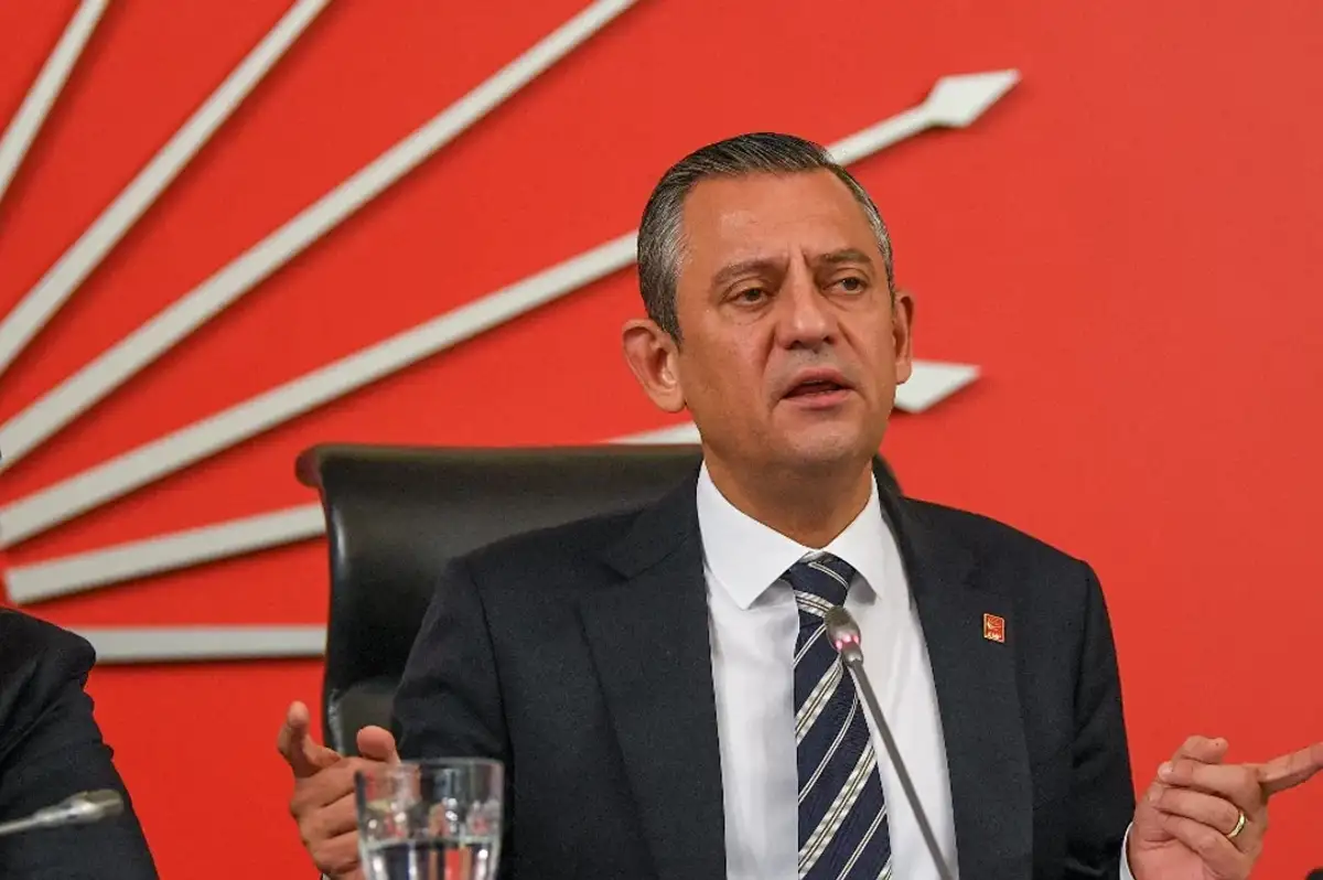 Özgür Özel'den Suriye Uyarısı: Savaş Kışkırtıcılığı Yapılmamalı