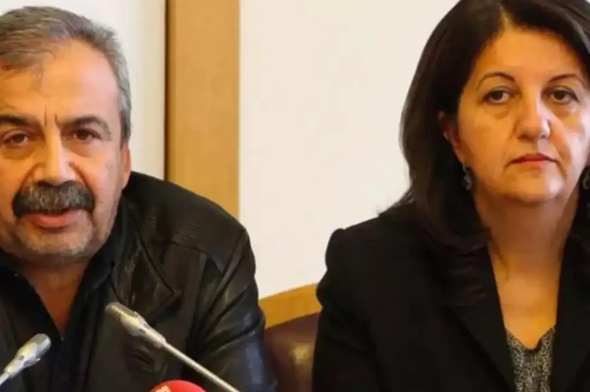 Sırrı Süreyya Önder ve Pervin Buldan İmralı'da Öcalan'la Görüştü: İşte DEM Parti'den İlk Açıklama