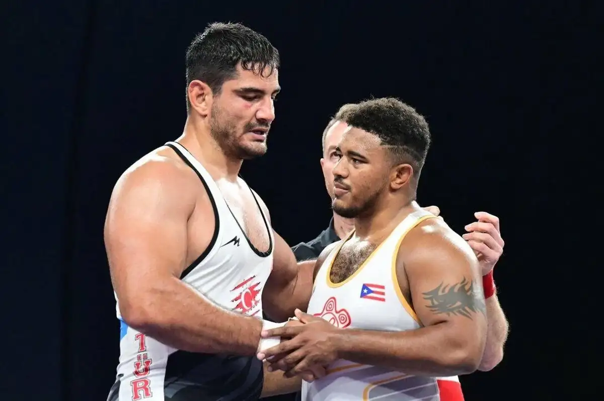 Taha Akgül Paris 2024'te Yarı Finale Yükseldi