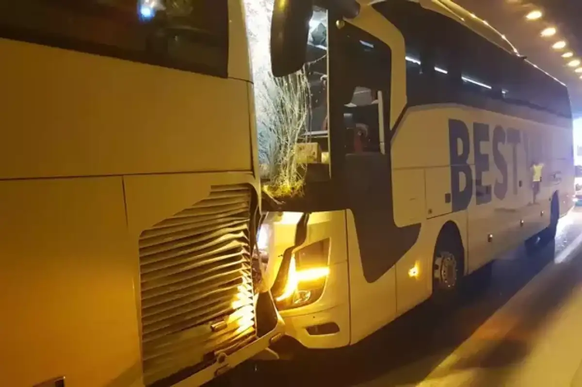 TEM Otoyolu'nda Zincirleme Kaza: 14 Yaralı