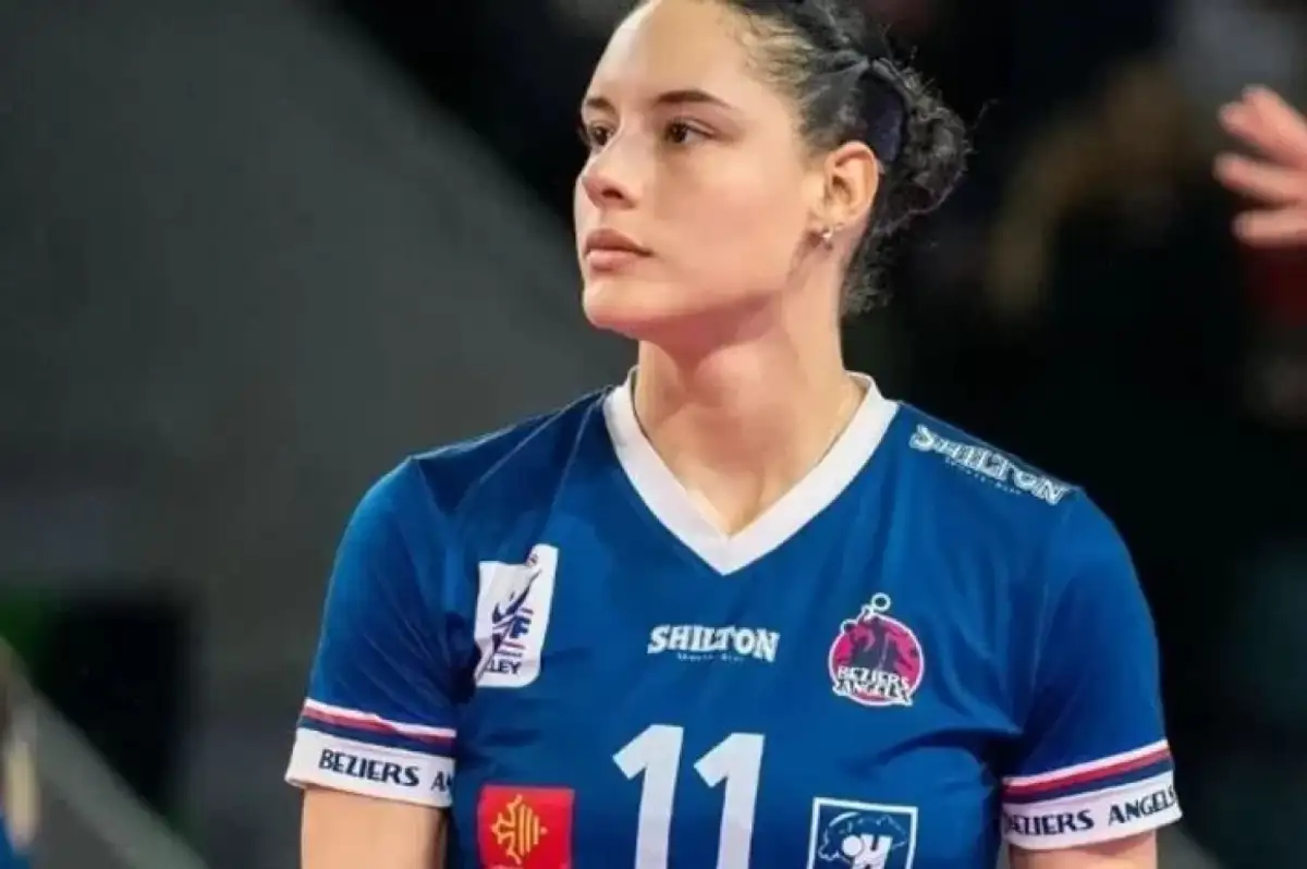 Ünlü Kadın Voleybolcu Evinde Ölü Halde Bulundu!