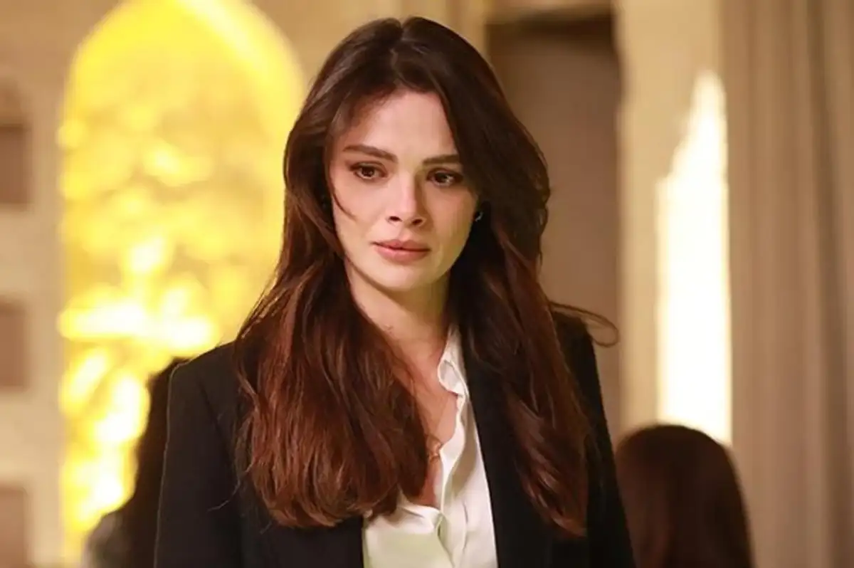 Uzak Şehir'in Yıldızı Sinem Ünsal: "Alya'ya Bayılıyorum"