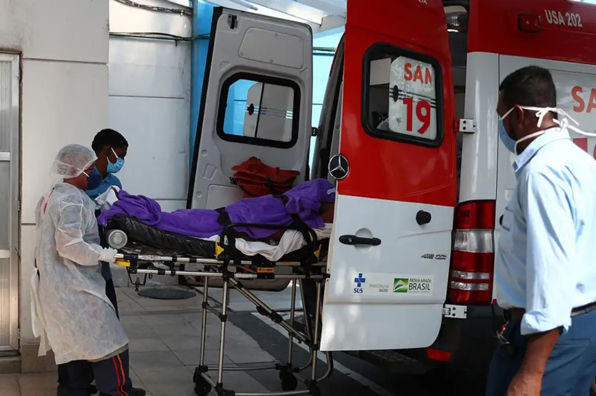 Yolcu Otobüsü Kamyonla Çarpıştı: Çok Sayıda Ölü Var