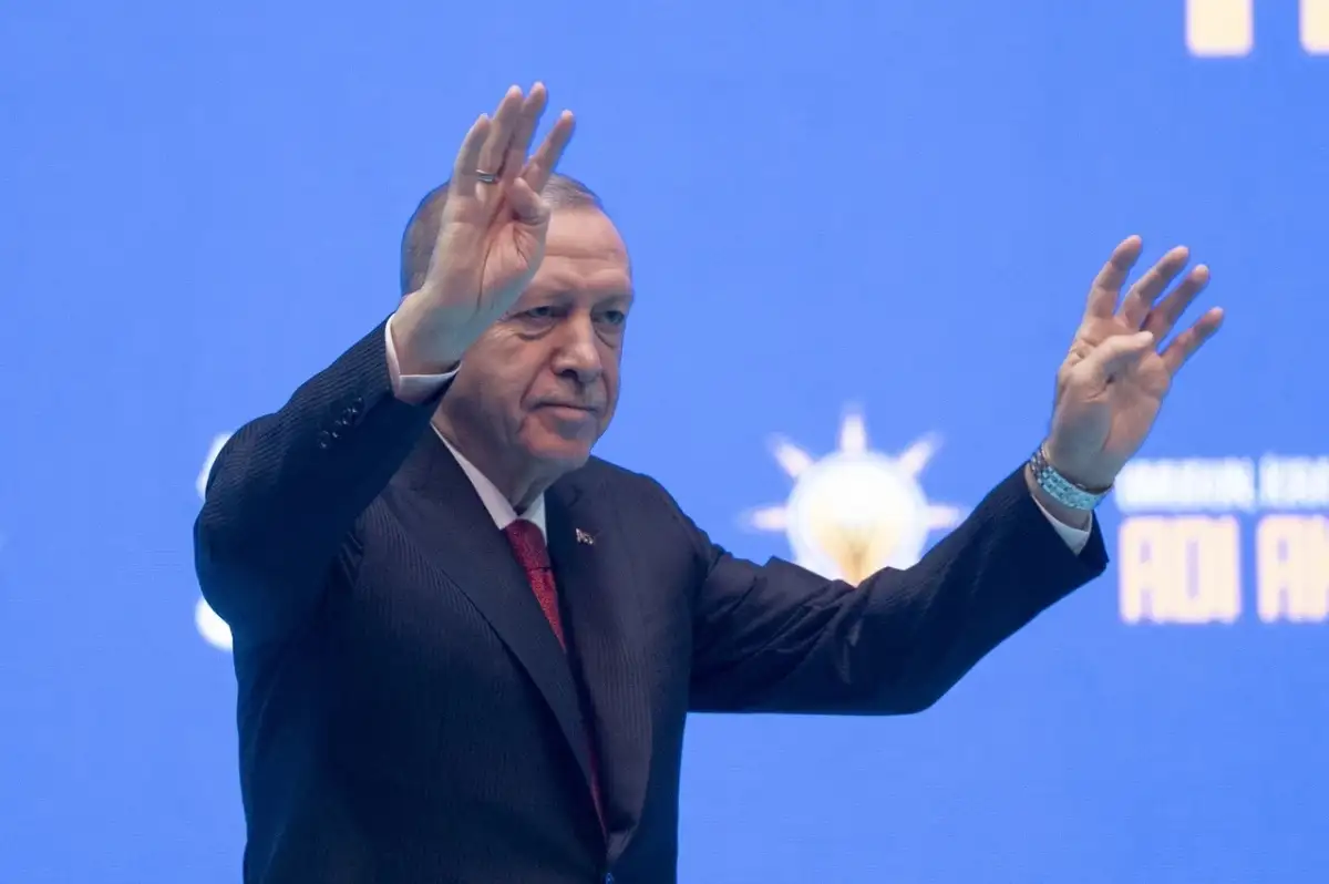 Erdoğan'dan PKK Açıklaması: "Silahları Gömün Ya da Gömülmek Zorundasınız!"