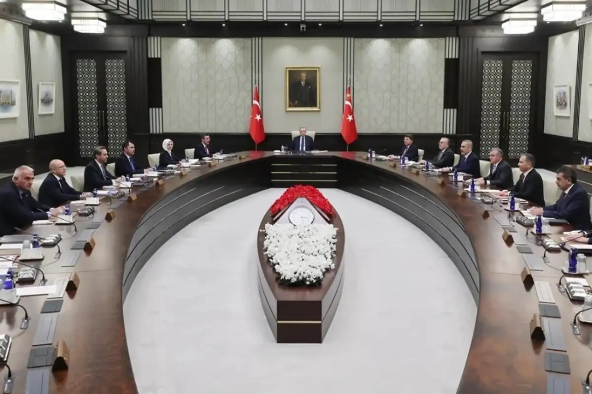 Kabine Toplanıyor: Emekli Maaşı Gündemde Olacak