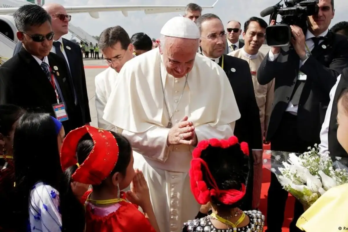Vatikan'dan Papa'nın Irak ziyareti öncesi açıklama