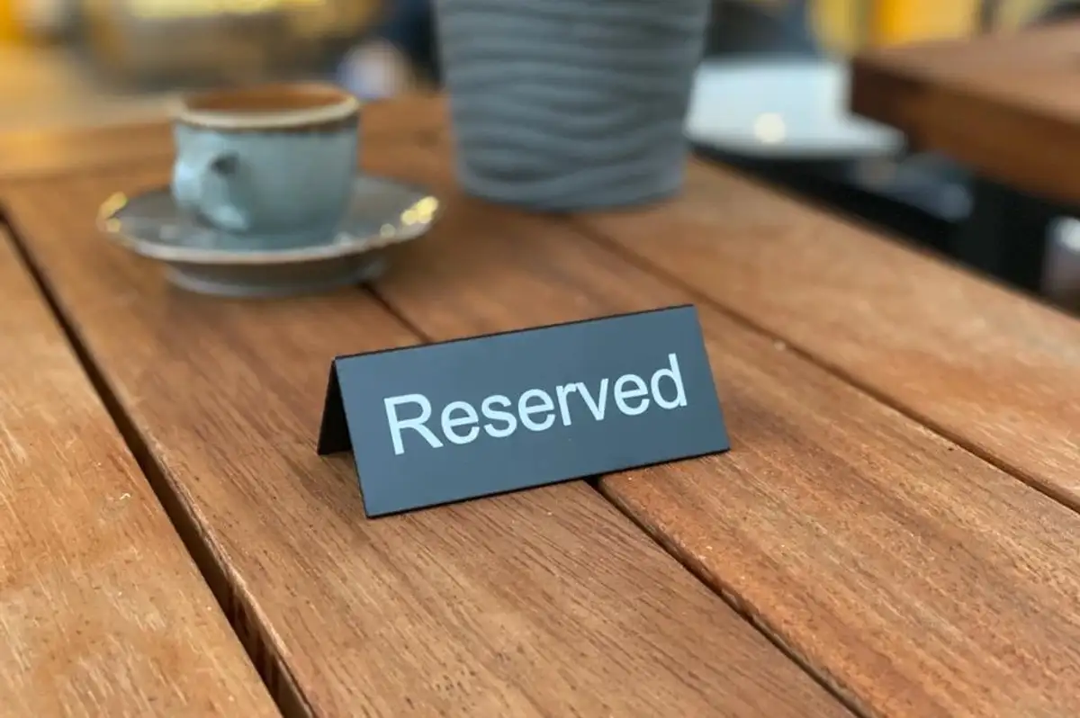 Restoran ve Kafelerde Yeni Dönem: Rezervasyon Kaporası!