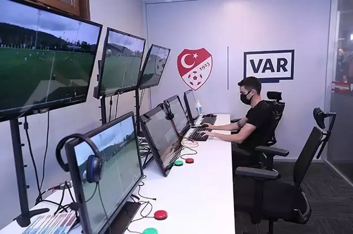 TFF'den Yabancı VAR Hakemi Kararı!