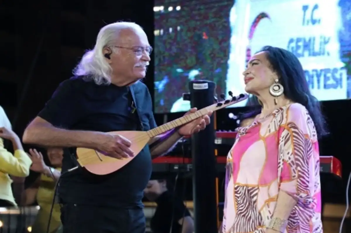 Cahit Berkay'dan Türkan Şoray'a "Platonik Aşıktım" İtirafı
