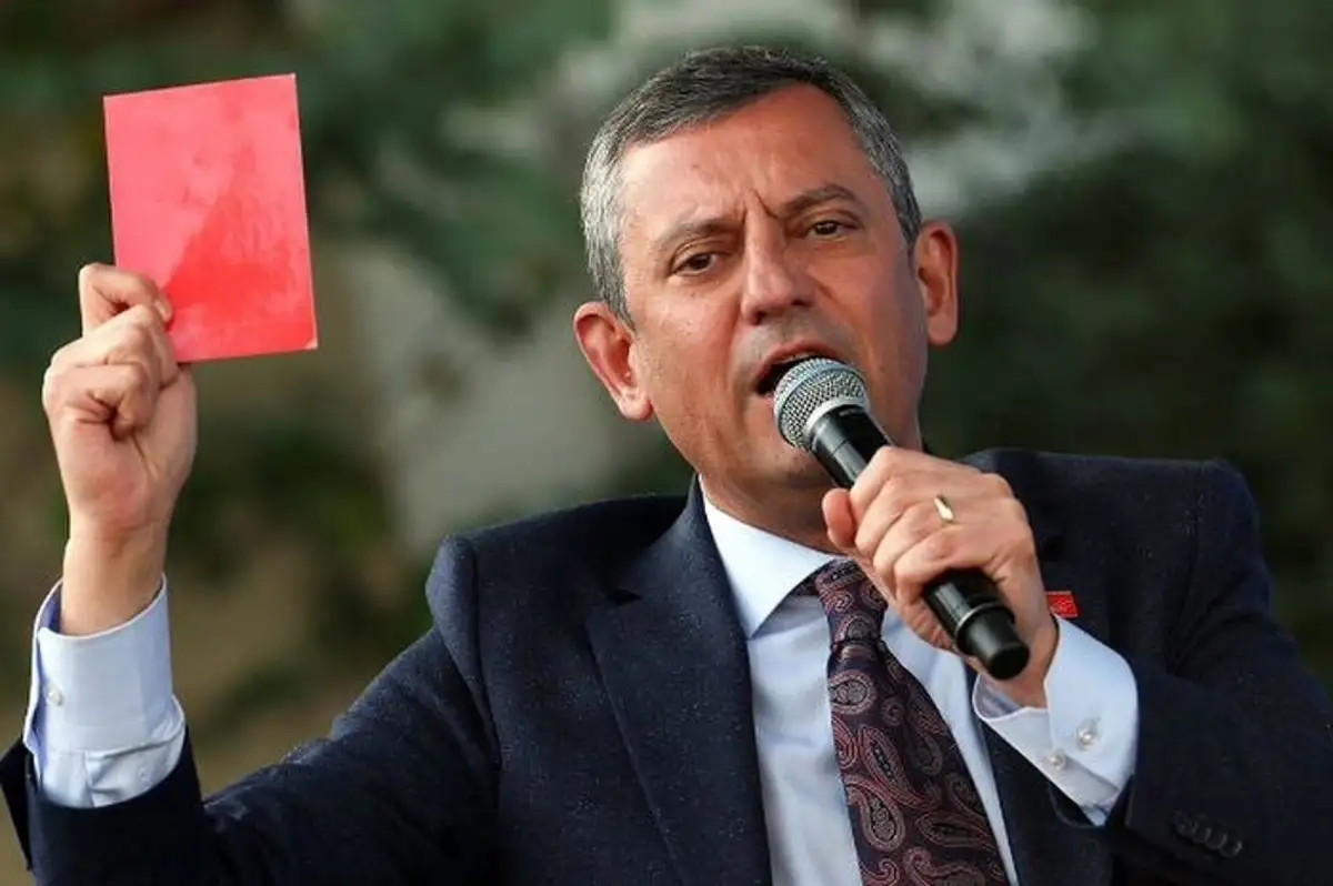 Özgür Özel'den 2. Kırmızı Kart!