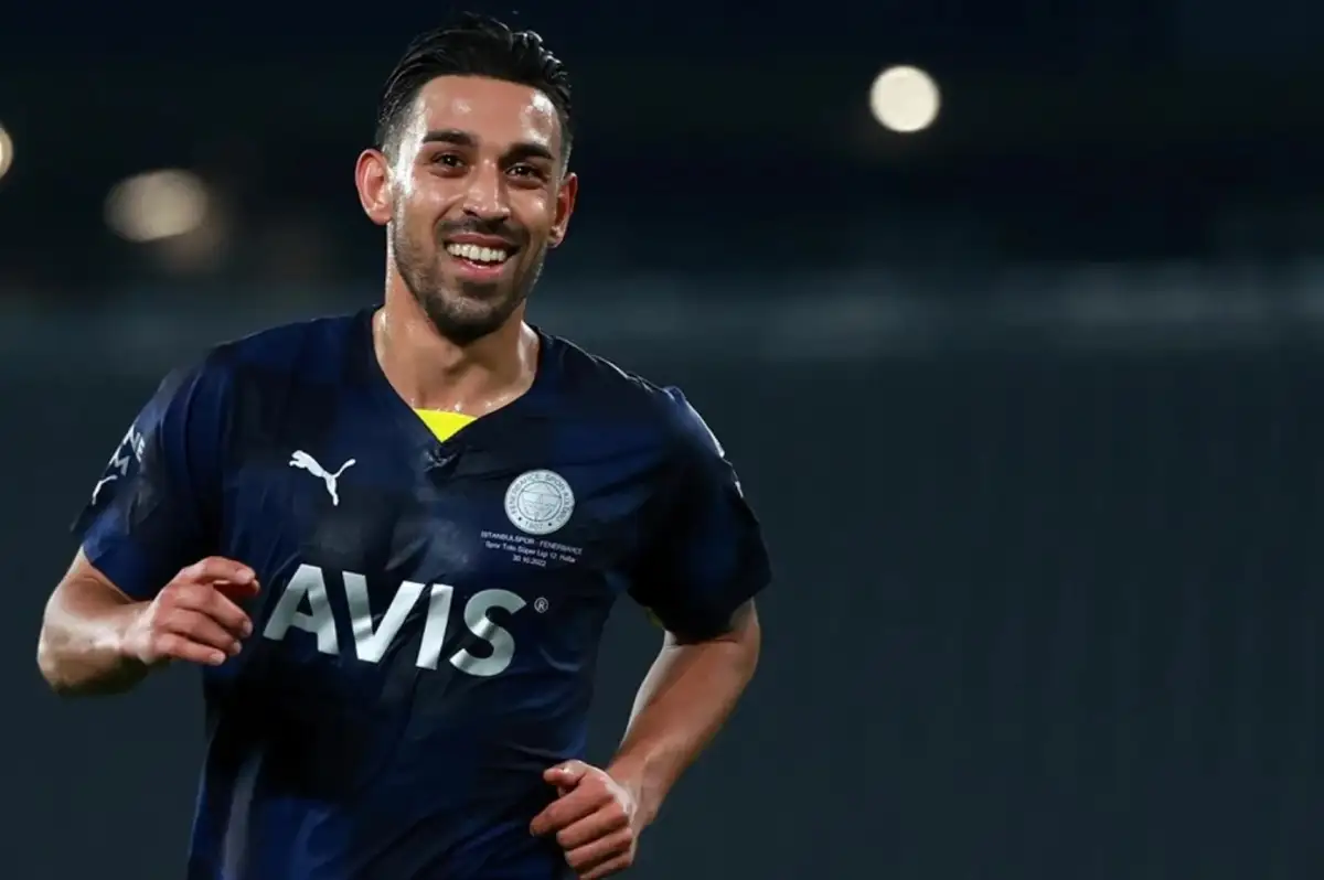Fenerbahçe, İrfan Can Kahveci'nin Sözleşmesini Yeniledi