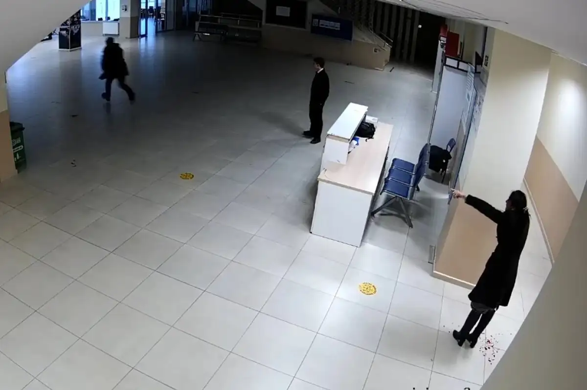 16 Yaşındaki Öğrenci Öğretmeni Bıçakladı
