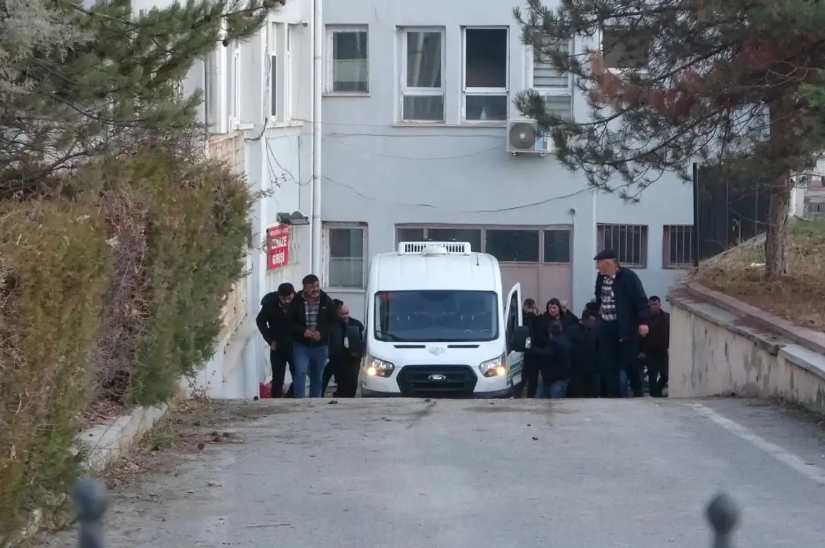 Malatya'da Yaşlı Kadın Akrabasını Öldürdü!