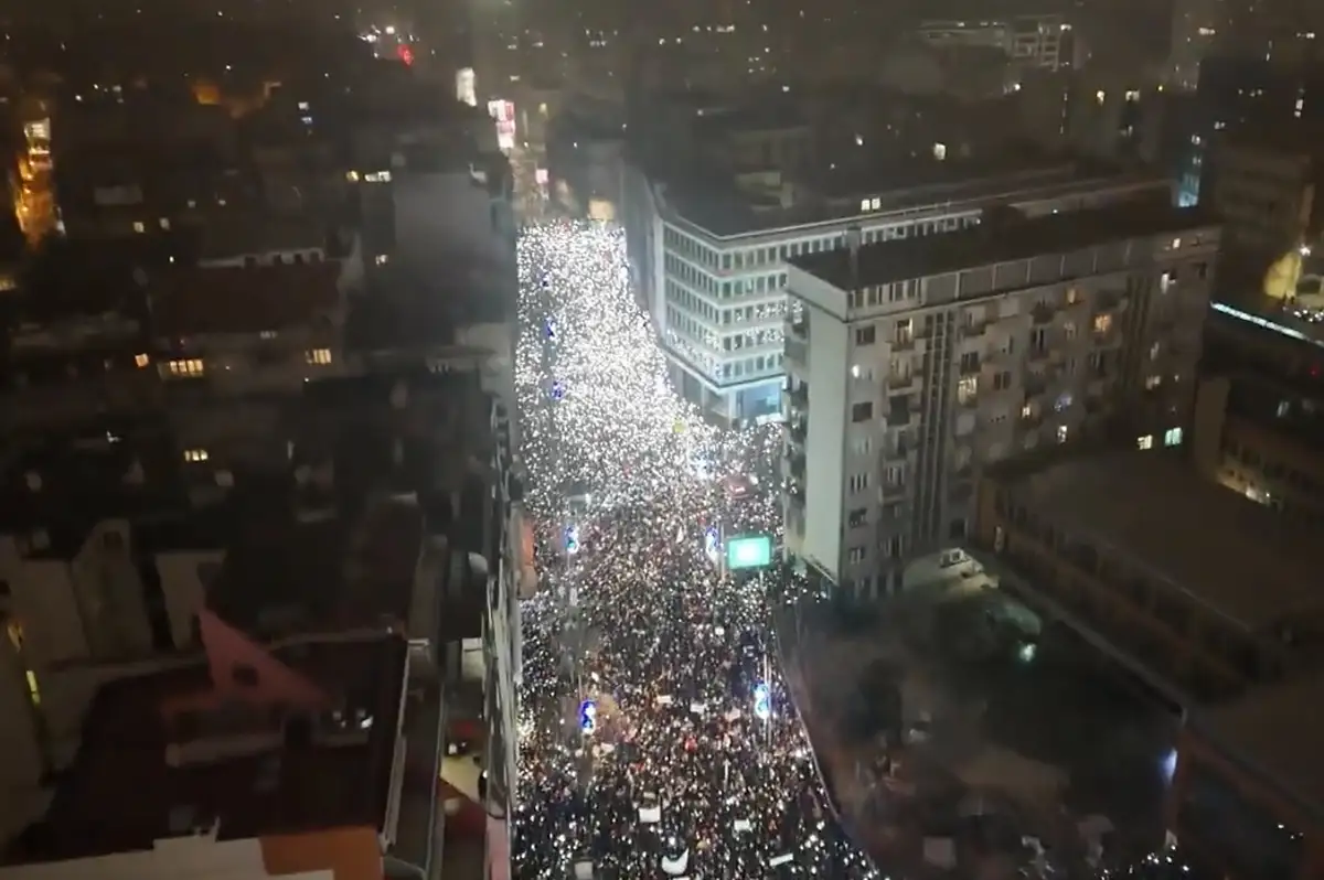 Belgrad'da Protesto: Binler Sokağa Döküldü