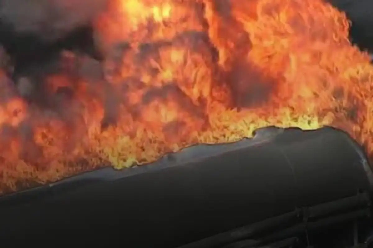 Nijerya'da Tanker Patlaması Sonucu Onlarca Kişi Öldü