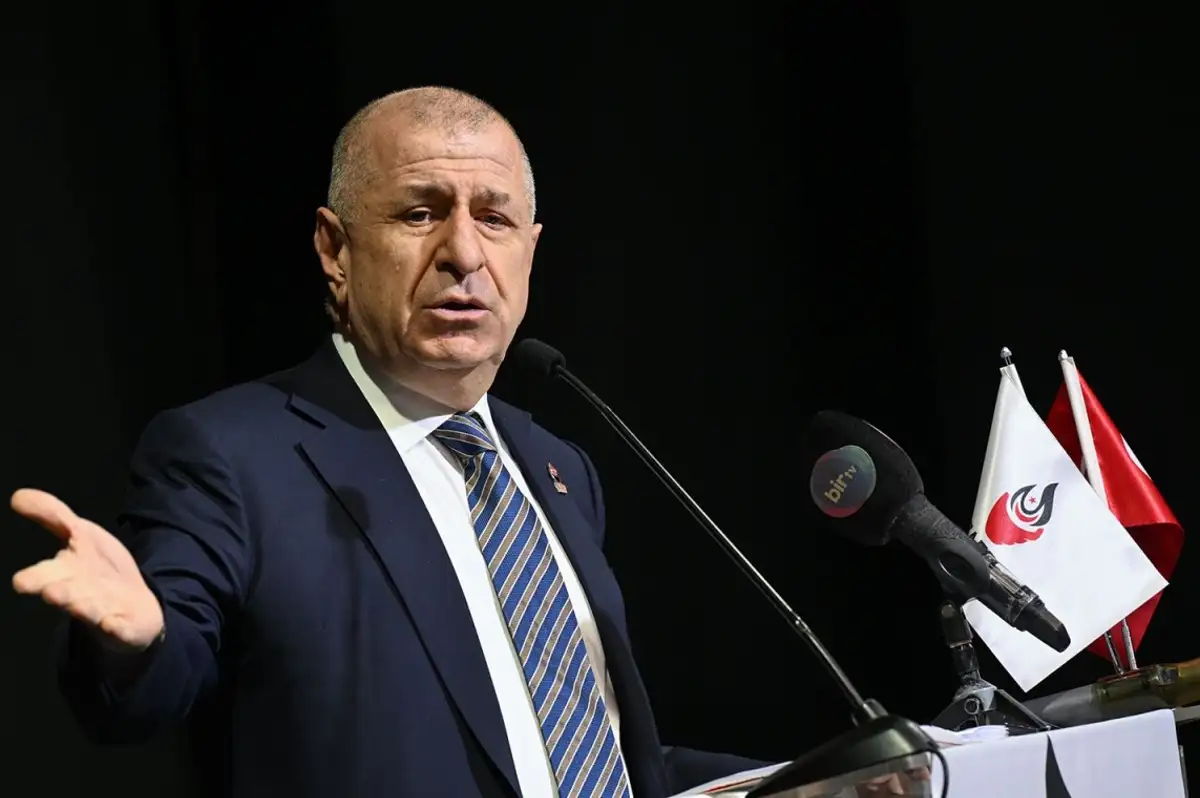 Cumhurbaşkanına Hakaretten Gözaltına Alınmıştı: Ümit Özdağ, Terörden Yargılanacak