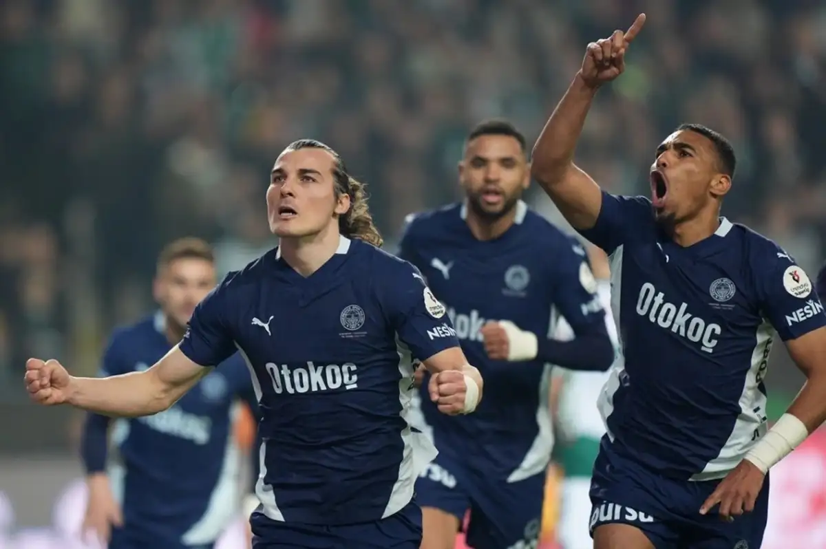 Fenerbahçe Lyon Maçı Ne Zaman, Hangi Kanalda? Fenerbahçe Lyon İlk 11'ler!