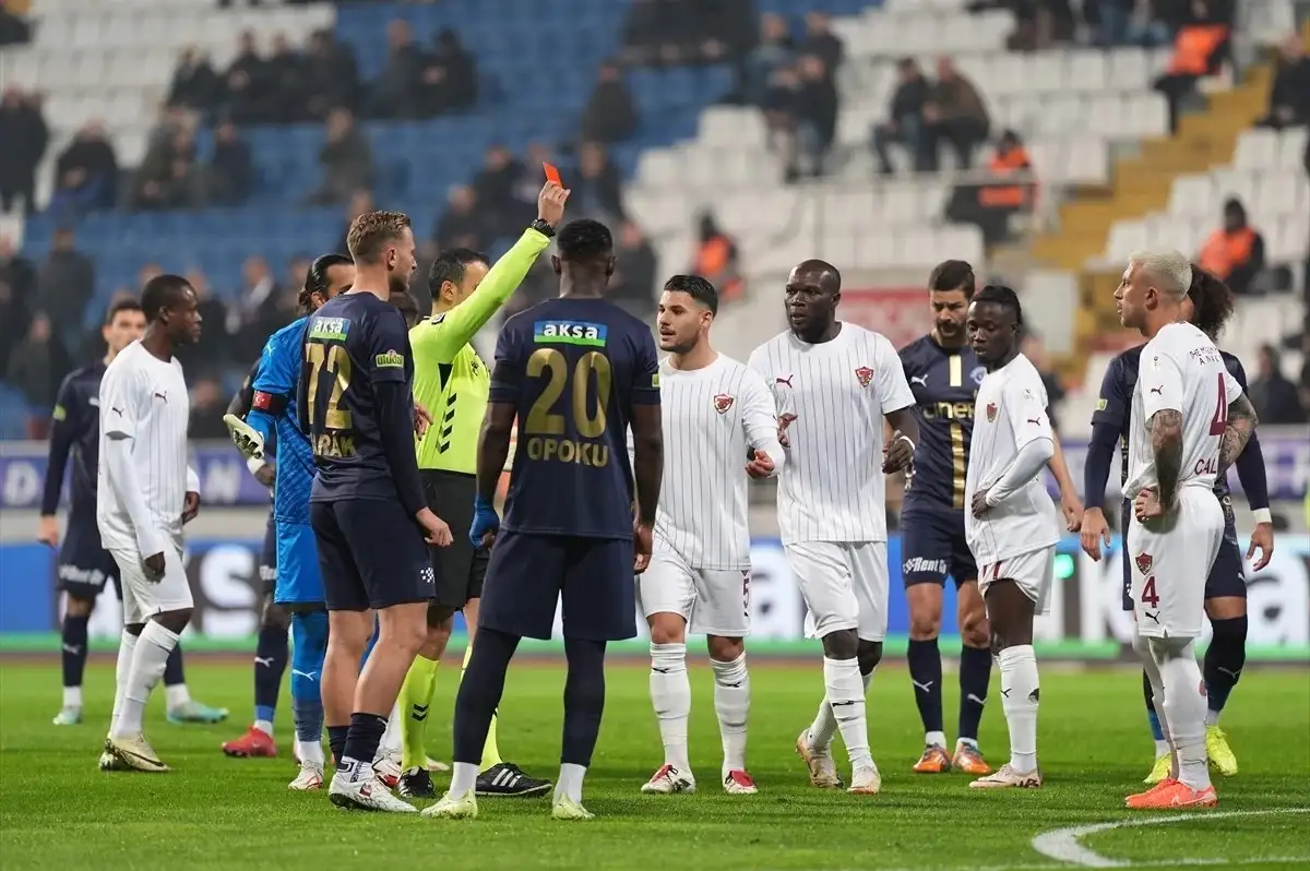 9 Gollü Maçta Kazanan Kasımpaşa Oldu