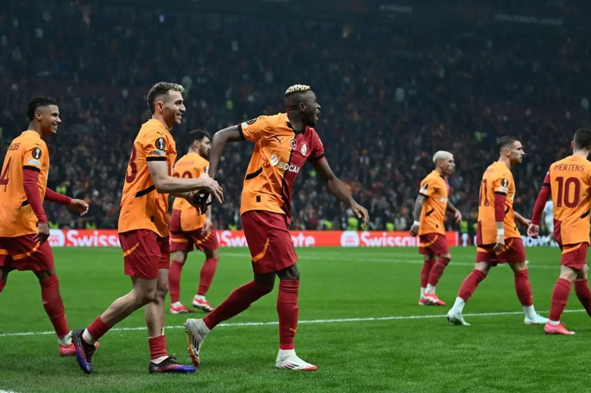 Ajax Galatasaray Maçı Ne Zaman, Hangi Kanalda? Ajax Galatasaray İlk 11'ler!