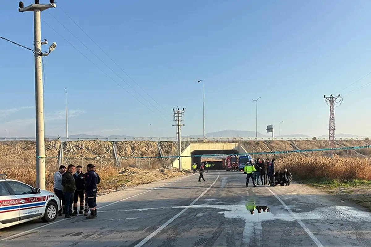 Denizli'de işçi servisi devrildi: Çok sayıda can kaybı ve yaralı var
