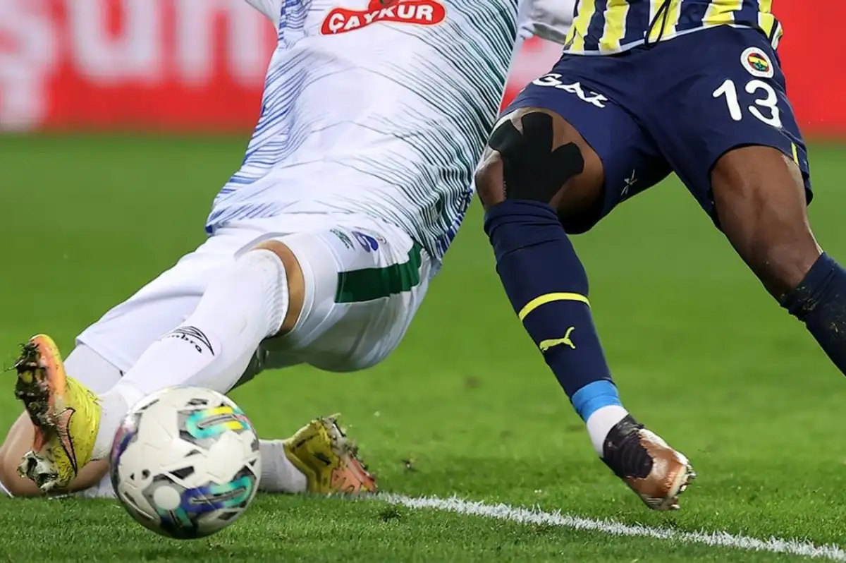 Fenerbahçe Çaykur Rizespor Maçı Ne Zaman, Hangi Kanalda? Fenerbahçe Çaykur Rizespor İlk 11'ler